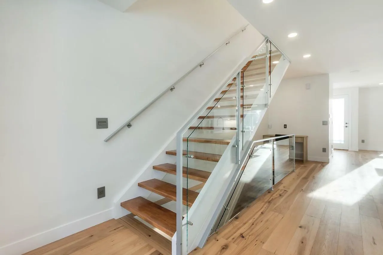 New Luxury Townhome 에드먼턴 0*,