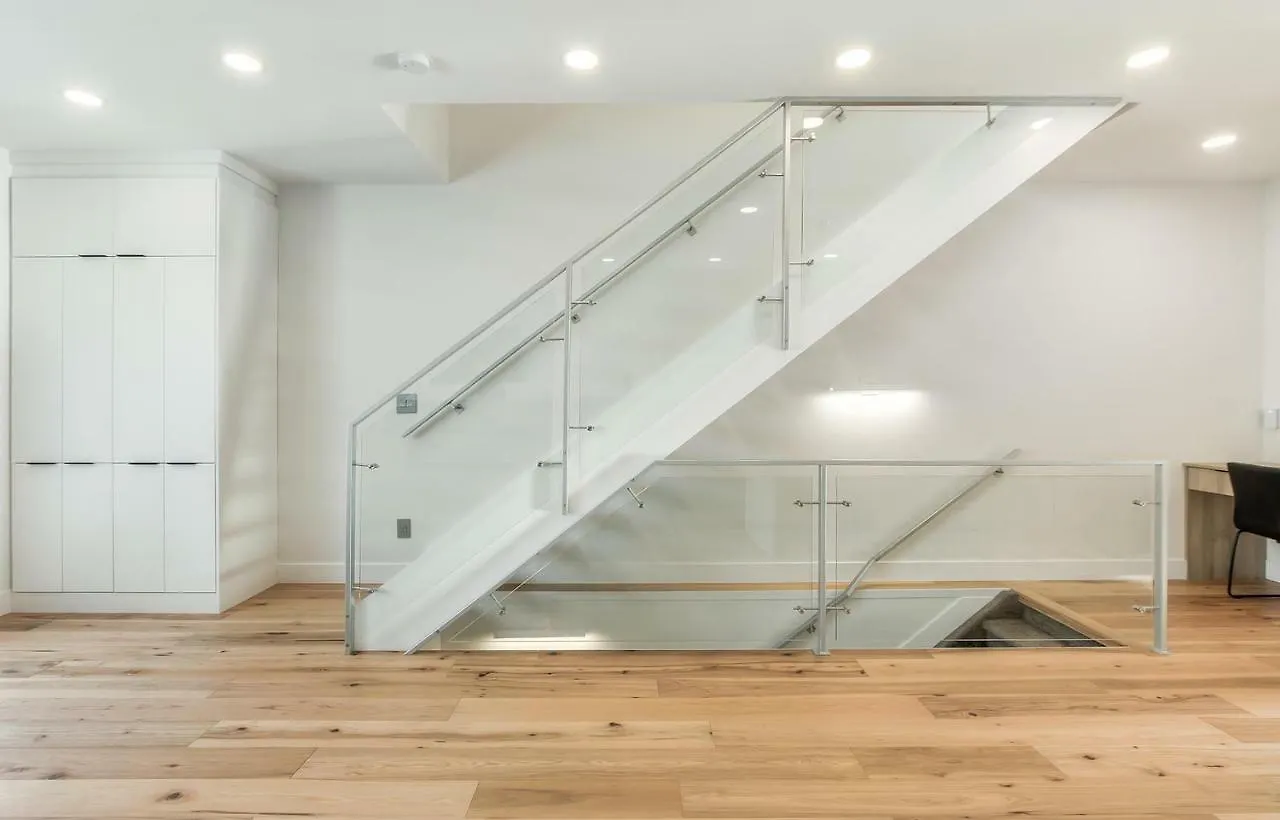 New Luxury Townhome 에드먼턴 캐나다