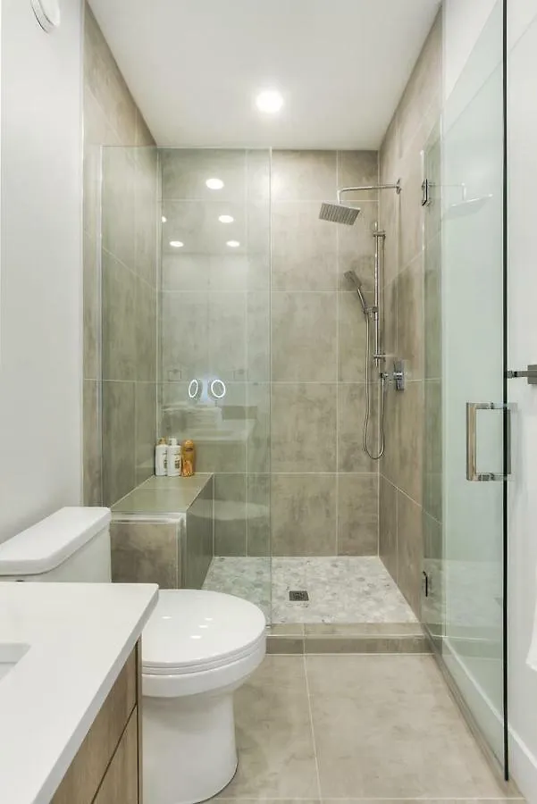 New Luxury Townhome 에드먼턴 0*,