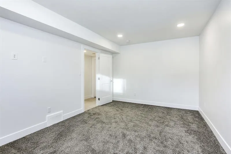 New Luxury Townhome Edmonton